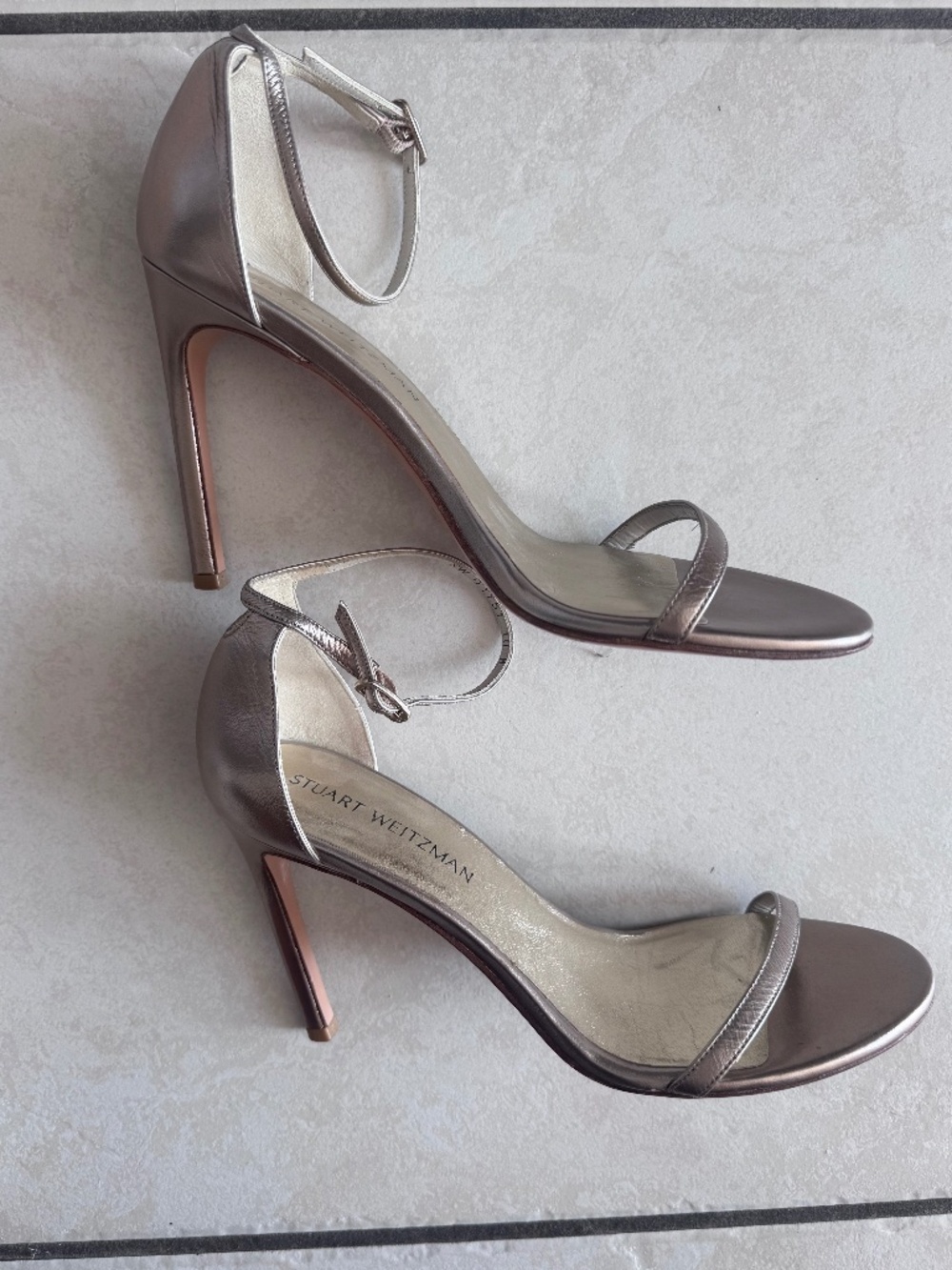 Stuart Weitzman NudistCurve 100 Metallic